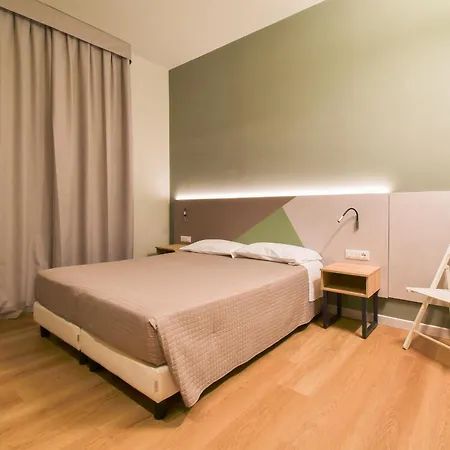 فندق Columbia 3*