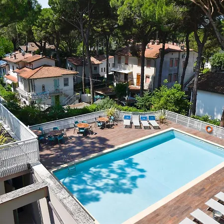 Columbia マリーナ・ロメア