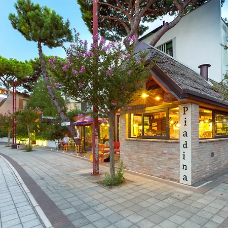 Columbia Hotel 3*