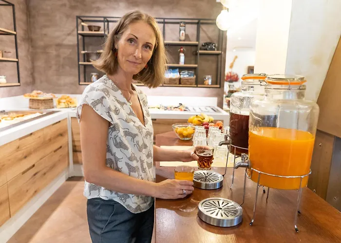 Columbia 3* Marina Romea