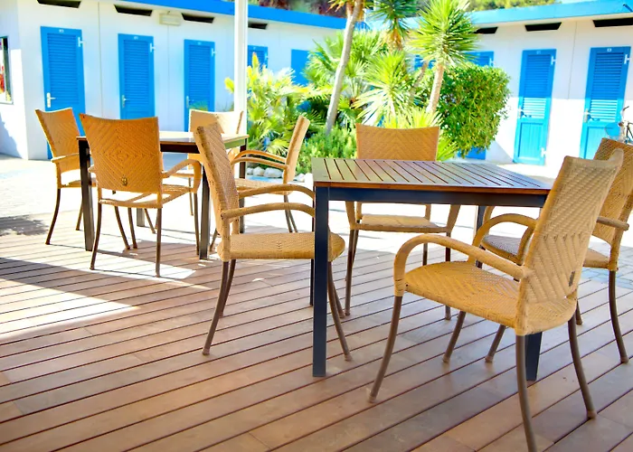 Columbia 3* Marina Romea