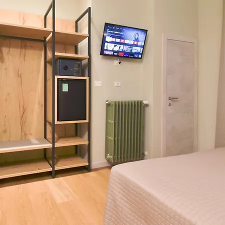 Columbia Hotel