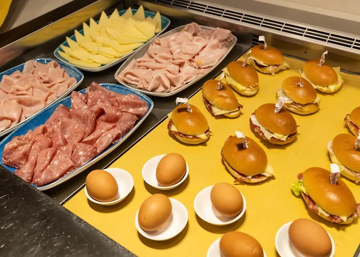 Columbia Hotel Marina Romea