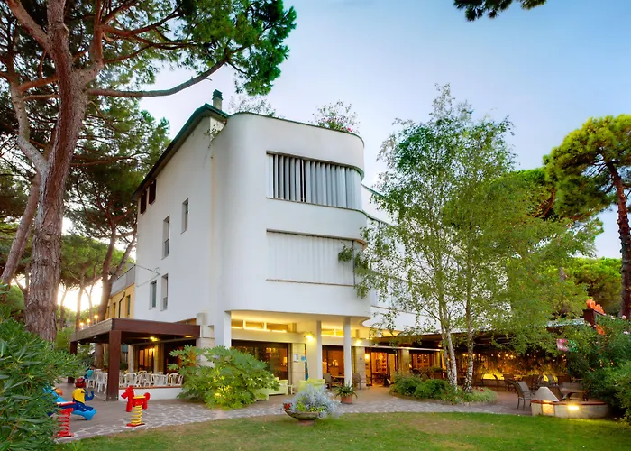 Columbia 3* Marina Romea